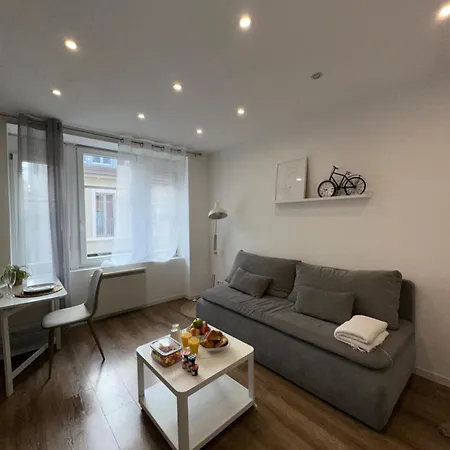 # Le 2 # Très Beau T3 1er étage Confort, Neuf, Centre Appartamento