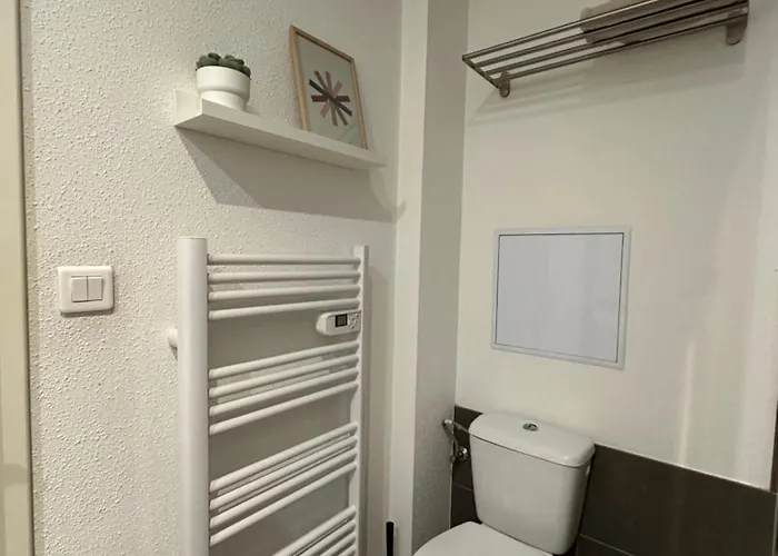 Apartment Le 2 - Tres Beau T3 1er Etage Confort, Neuf, Centre - Stationnement Gratuit